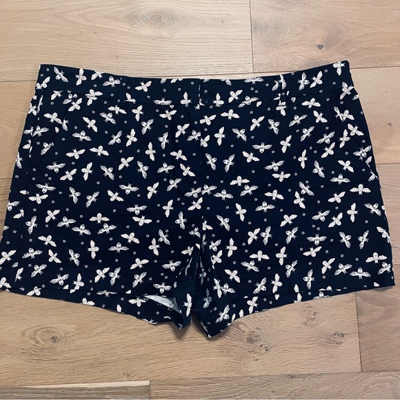 LOFT Riviera Bee Shorts - Picture 4 of 9